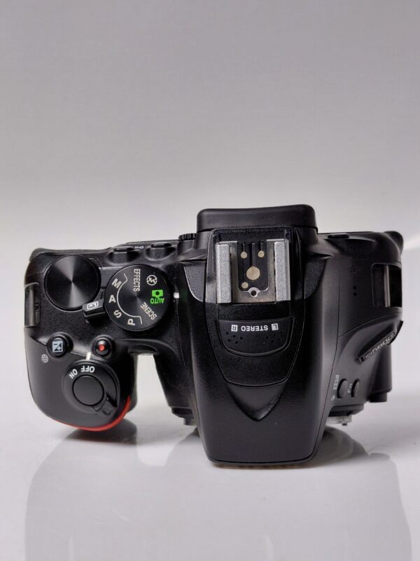Nikon 5600 - Image 2