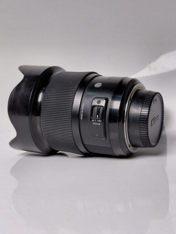 Nikon 20mm Sigma F1.4